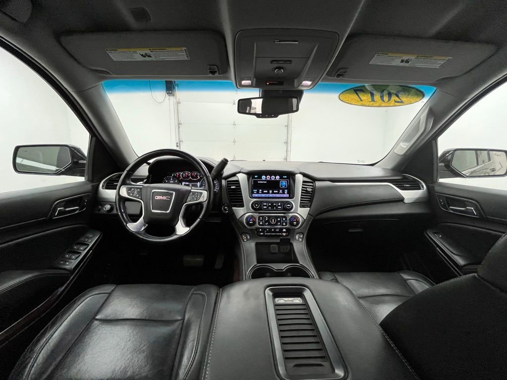 Used 2017 GMC Yukon SLT image 2
