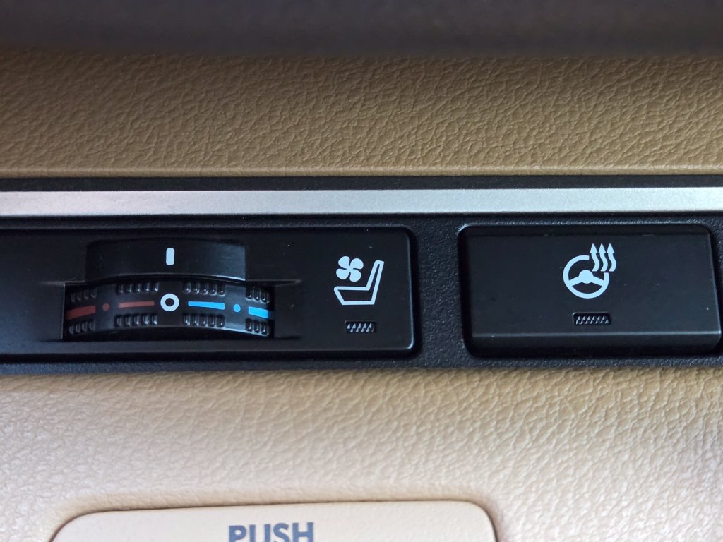 Used 2016 Lexus ES 350 FWD image 13