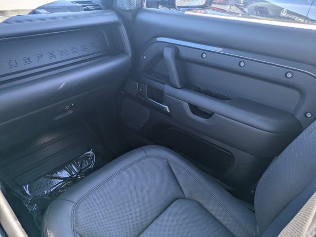 Used 2023 Land Rover Defender 110 Carpathian Edition image 15