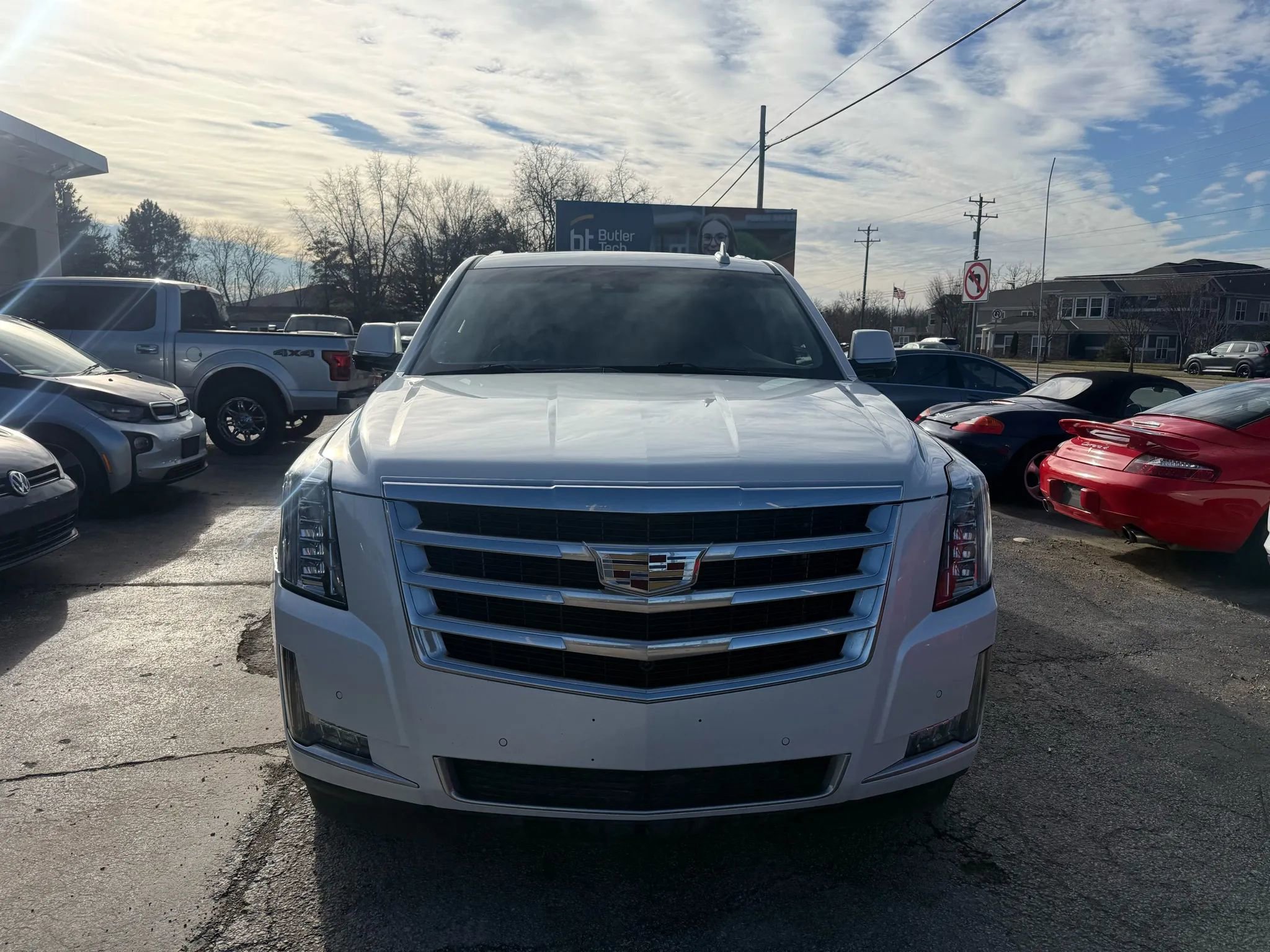 Used 2017 Cadillac Escalade ESV Luxury image 9