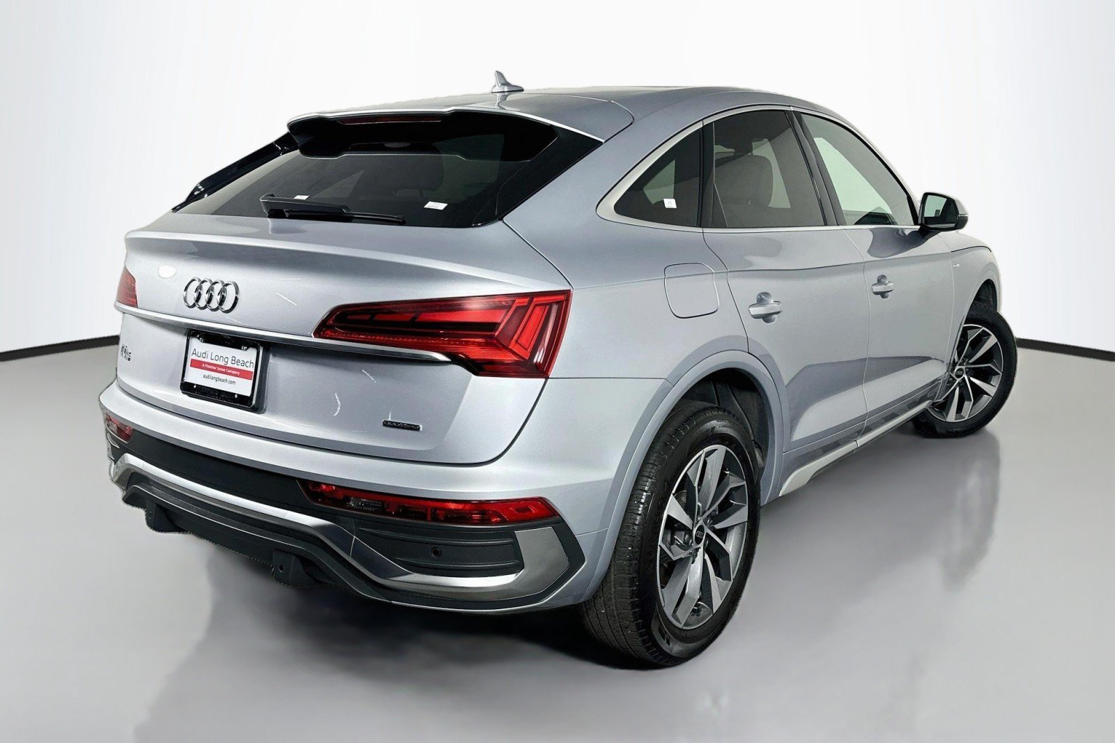 Used 2023 Audi Q5 2.0T Premium w/ Convenience Package AWD/4WD image 12