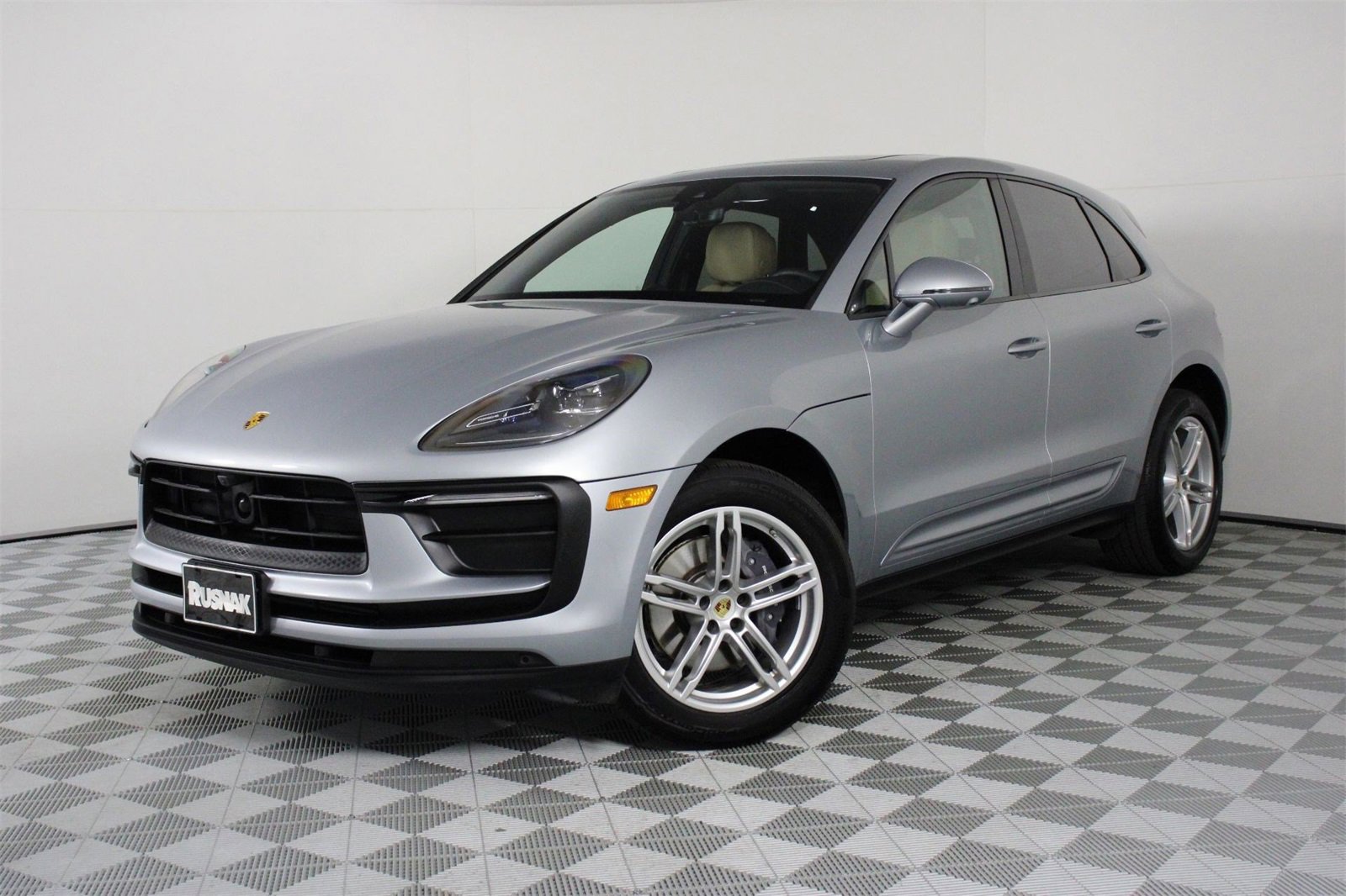 Certified 2025 Porsche Macan