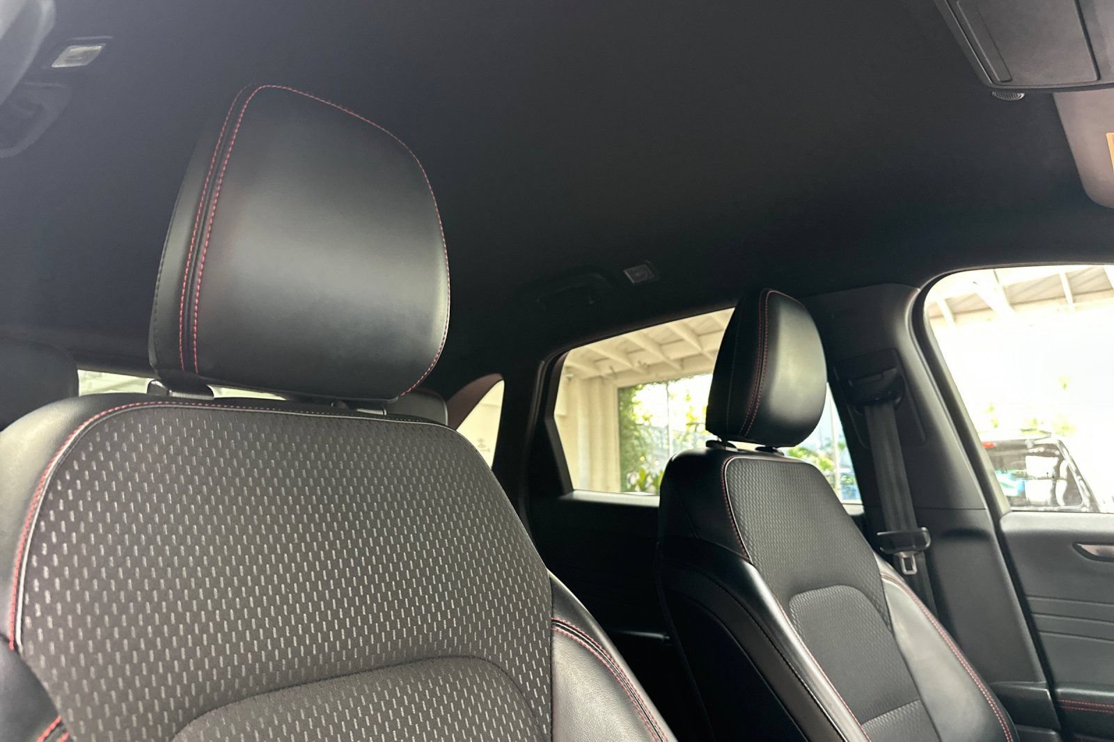 Used 2025 Ford Escape ST-Line Select AWD/4WD image 22