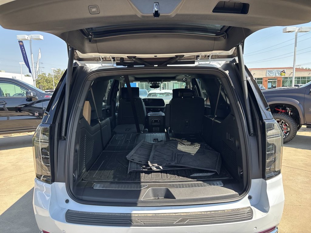 New 2026 Chevrolet Suburban Premier AWD/4WD image 27