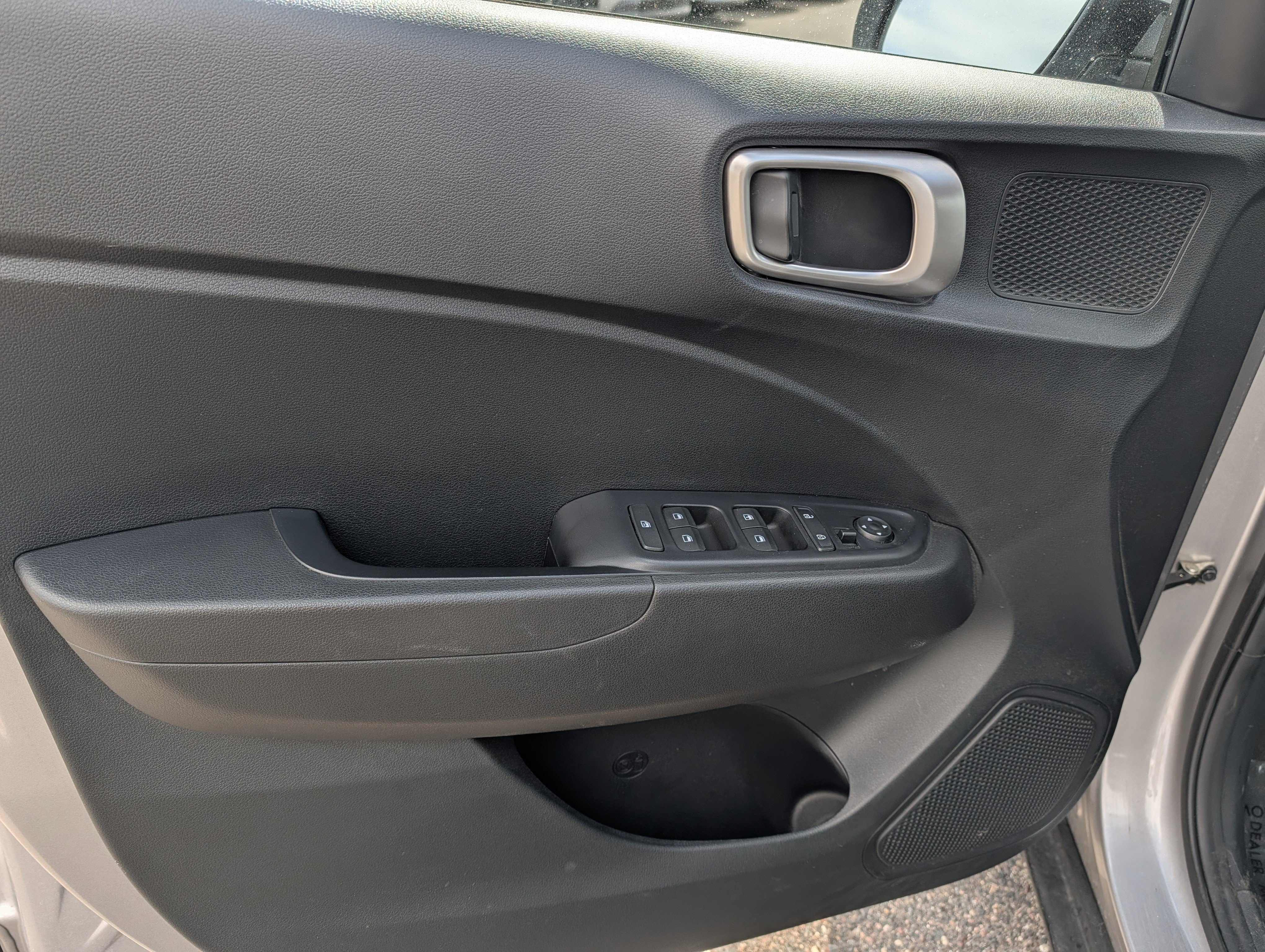 Certified 2023 Hyundai Venue SE FWD image 11