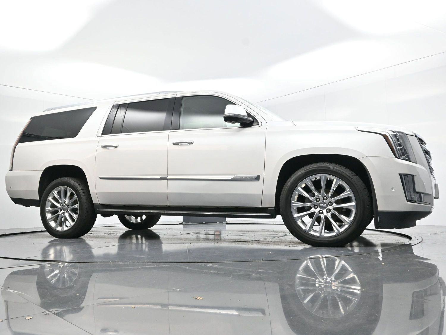 Used 2017 Cadillac Escalade ESV Luxury image 50