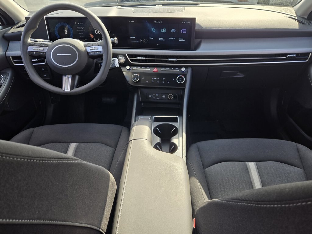 Certified 2025 Hyundai Sonata SEL AWD/4WD image 12