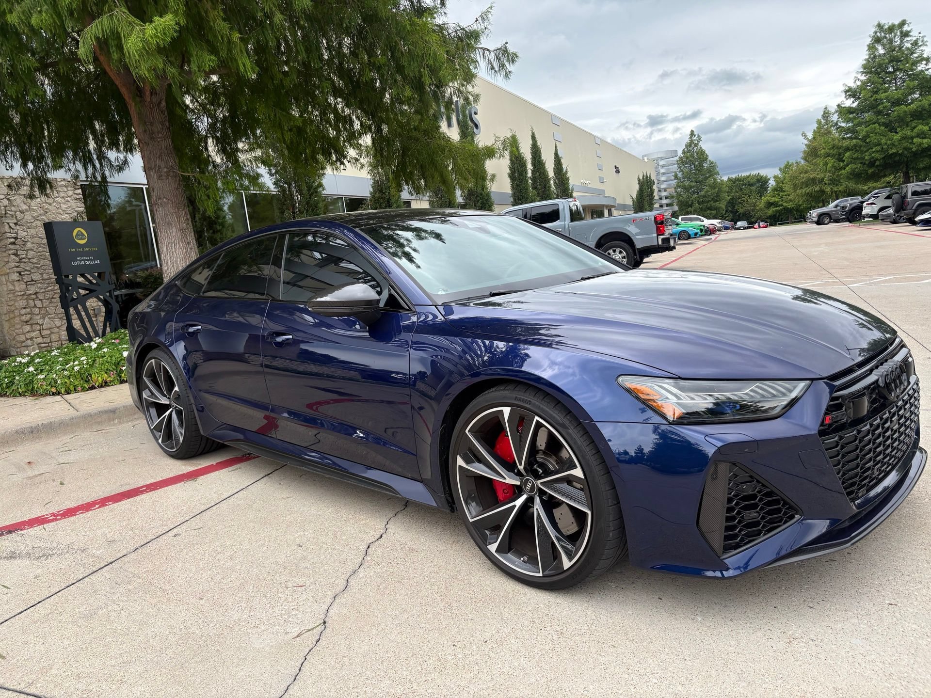 Used 2021 Audi RS 7 Sportback w/ Carbon Optic Package AWD/4WD image 3