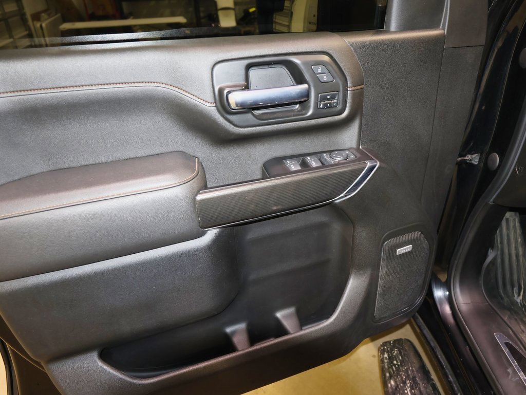 Used 2022 GMC Sierra 2500 AT4 w/ AT4 Premium Plus Package image 10