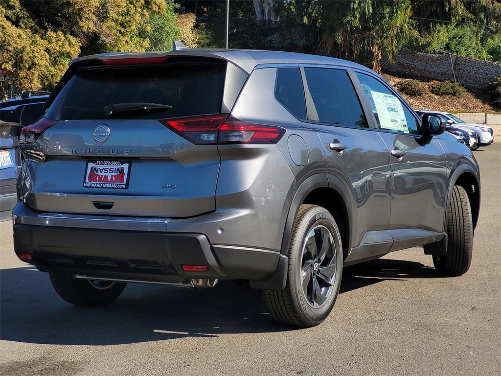 New 2026 Nissan Rogue SV image 3