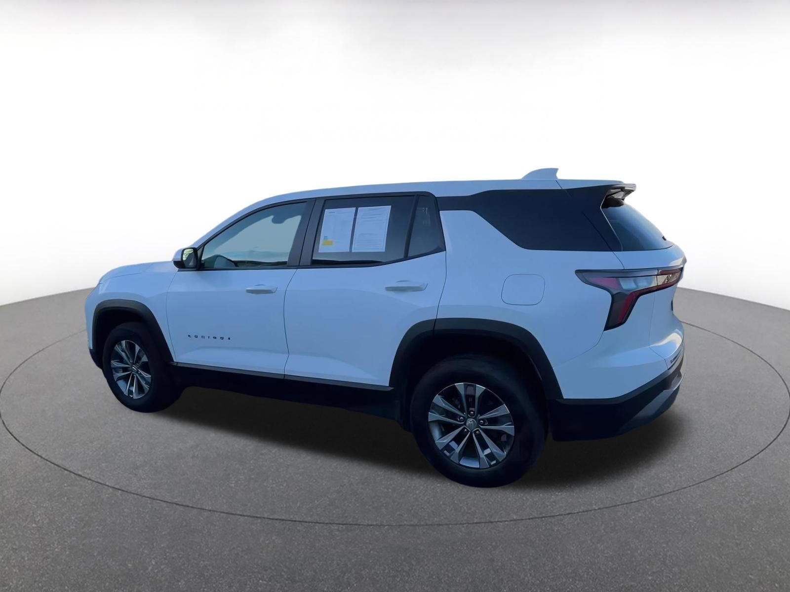 Used 2025 Chevrolet Equinox LT image 10