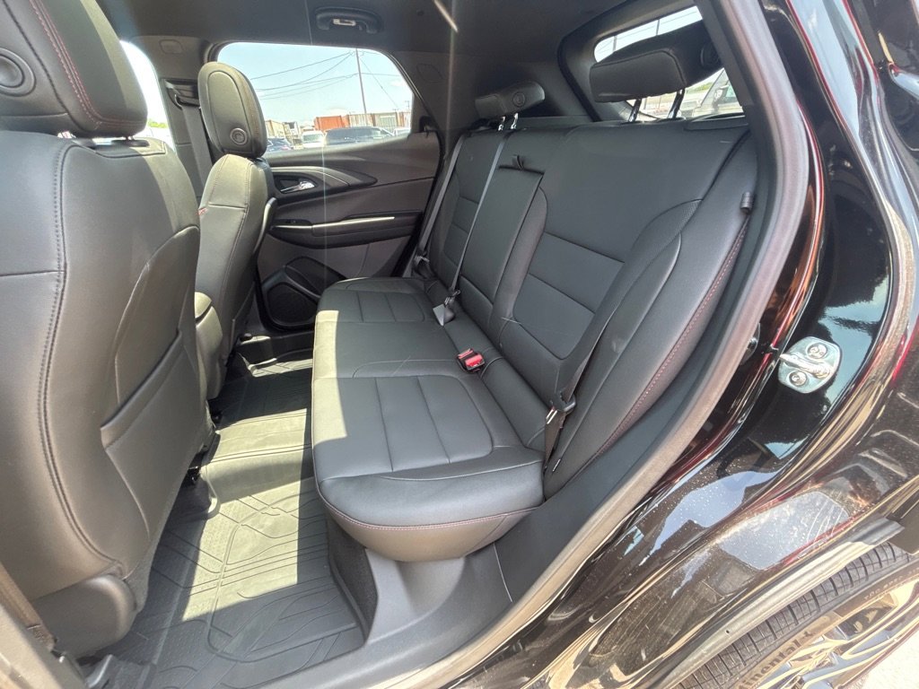 Used 2025 Chevrolet TrailBlazer RS w/ Convenience Package image 16