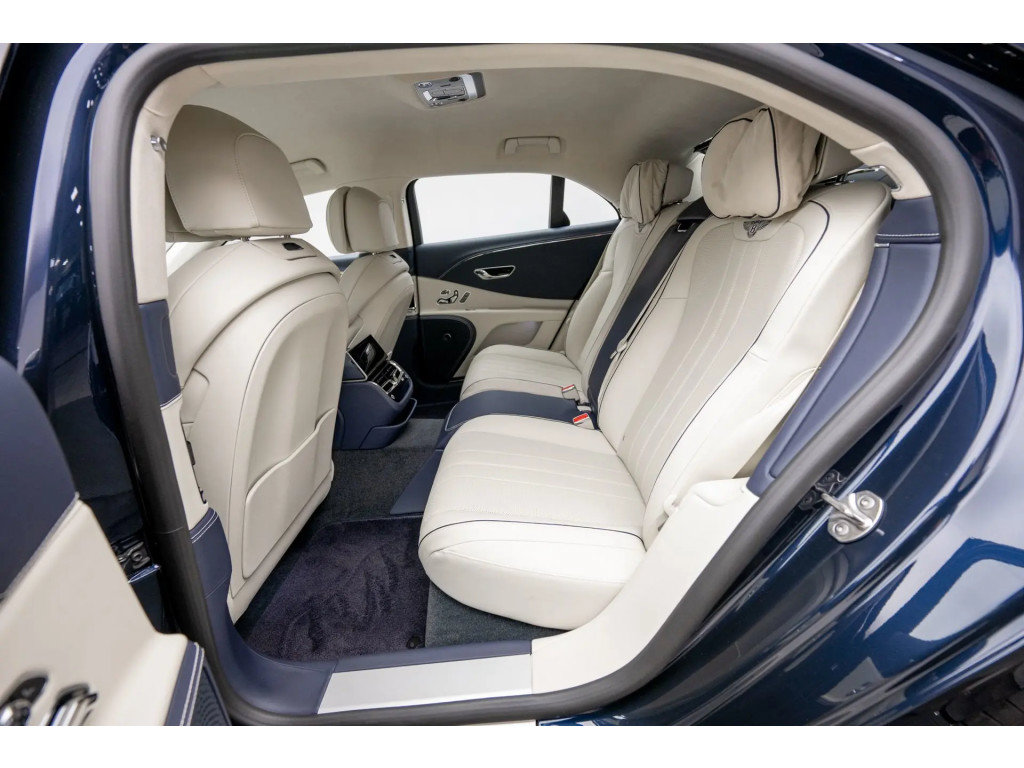 Certified 2023 Bentley Flying Spur V8 AWD/4WD image 17