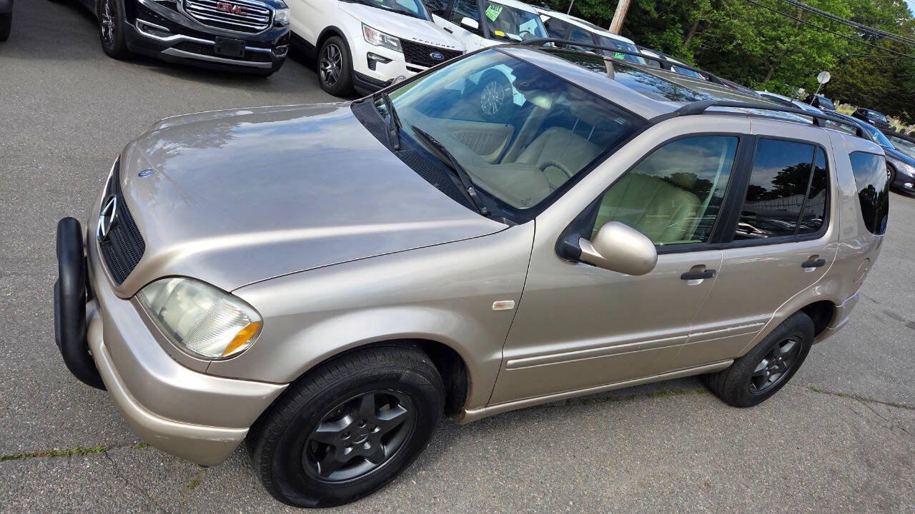 Used 2001 Mercedes-Benz ML 320 4MATIC image 4
