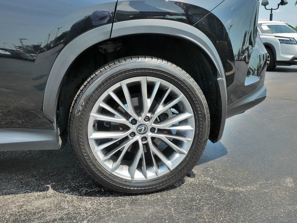Used 2024 Lexus NX 350 AWD w/ Vision Package image 9