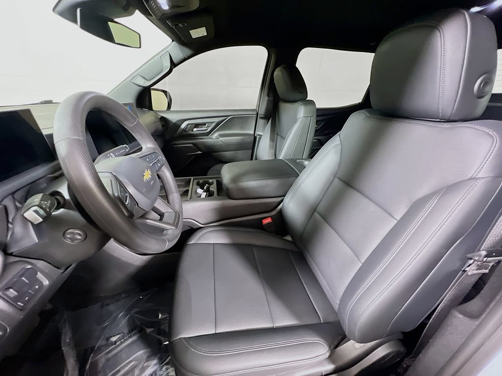 Used 2024 Chevrolet Silverado EV W/T AWD/4WD image 18