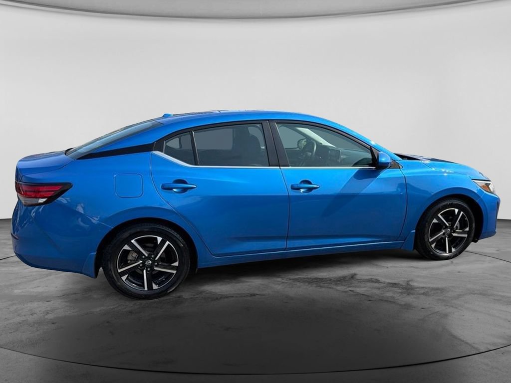 Used 2025 Nissan Sentra SV FWD image 11