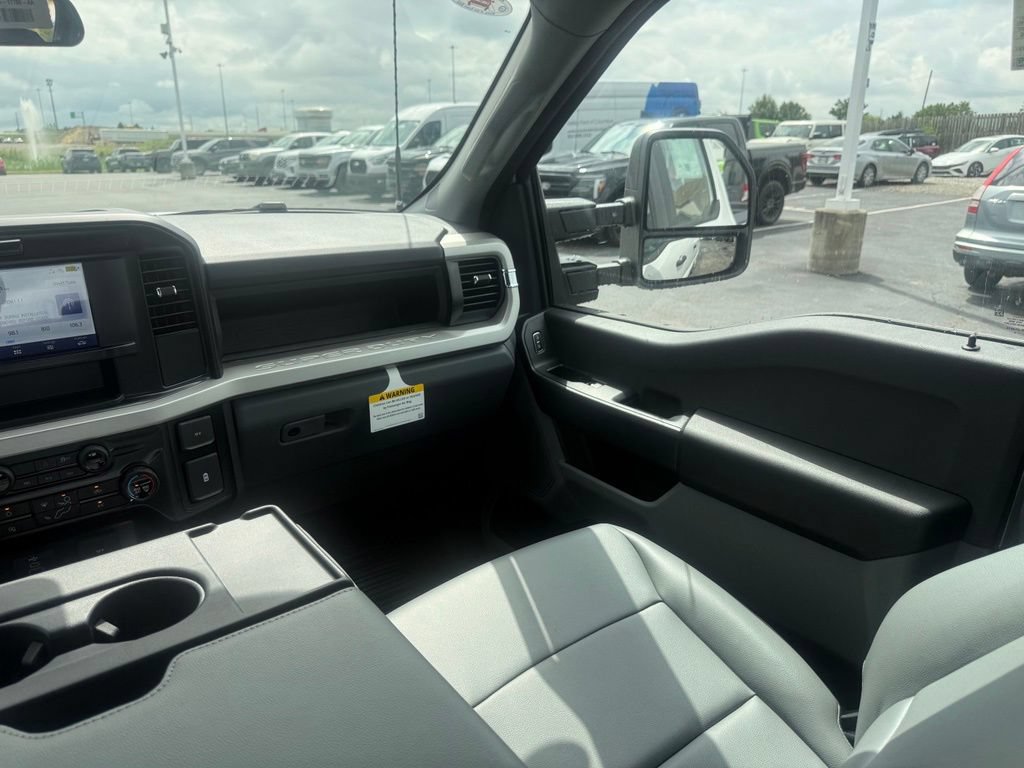 New 2026 Ford F250 XL w/ XL Chrome Package AWD/4WD image 37