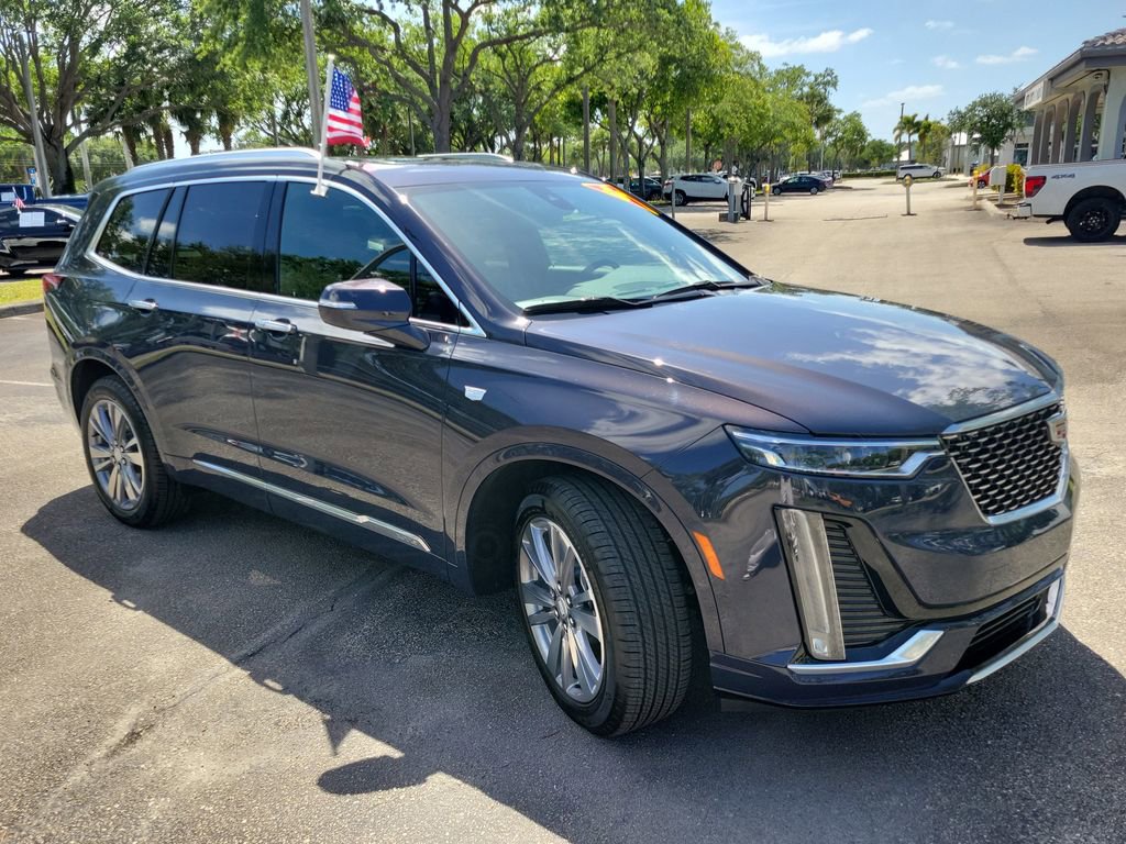 Used 2025 Cadillac XT6 Premium Luxury w/ Technology Package image 7