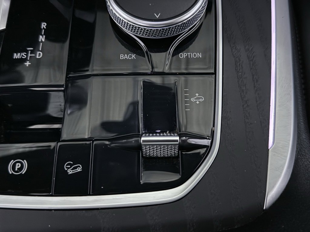 Used 2022 BMW X7 xDrive40i w/ M Sport Package image 52