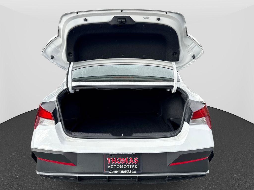 New 2026 Hyundai Elantra Sport w/ Cargo Package FWD image 34