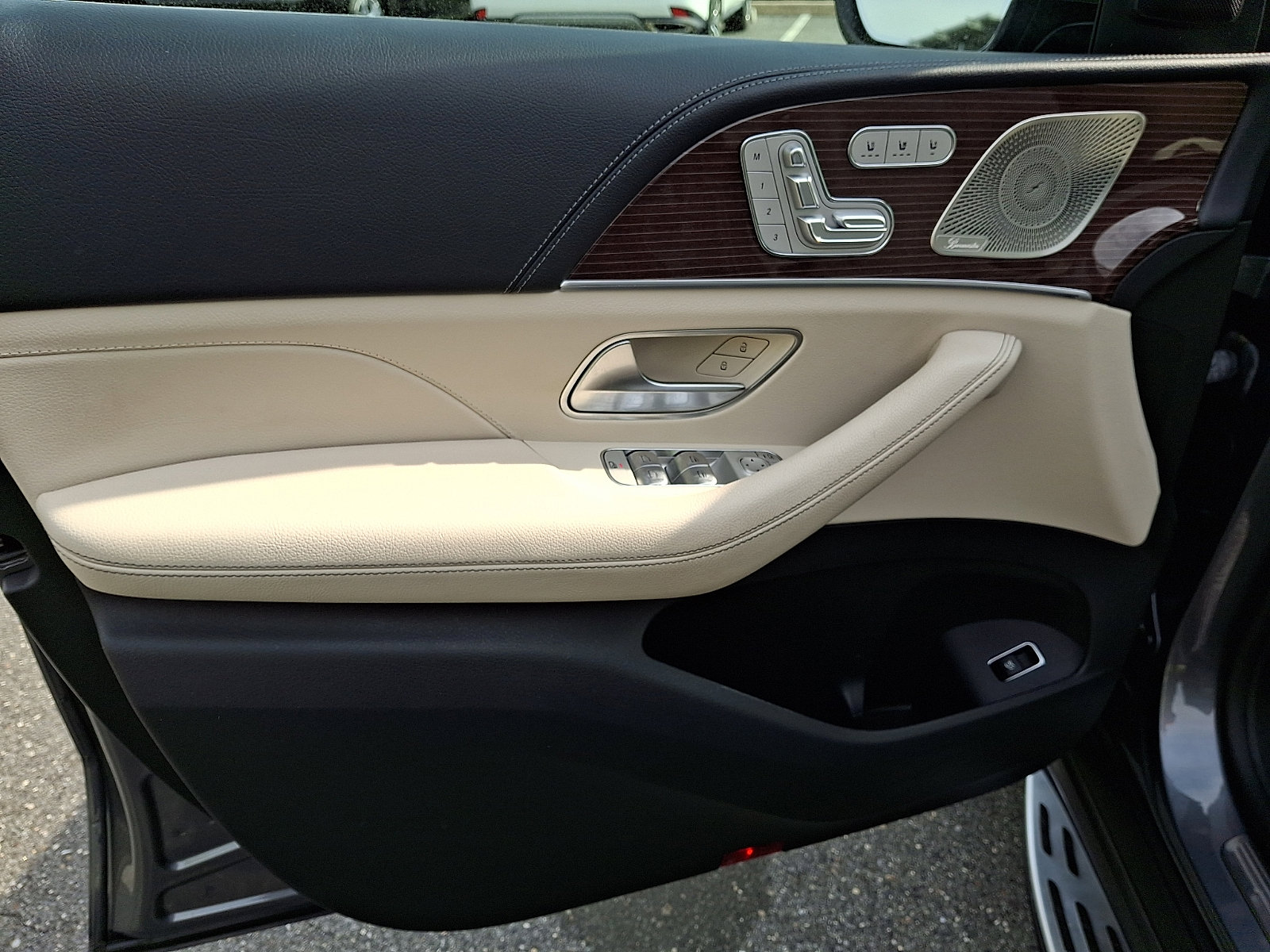 Certified 2022 Mercedes-Benz GLS 450 4MATIC image 12