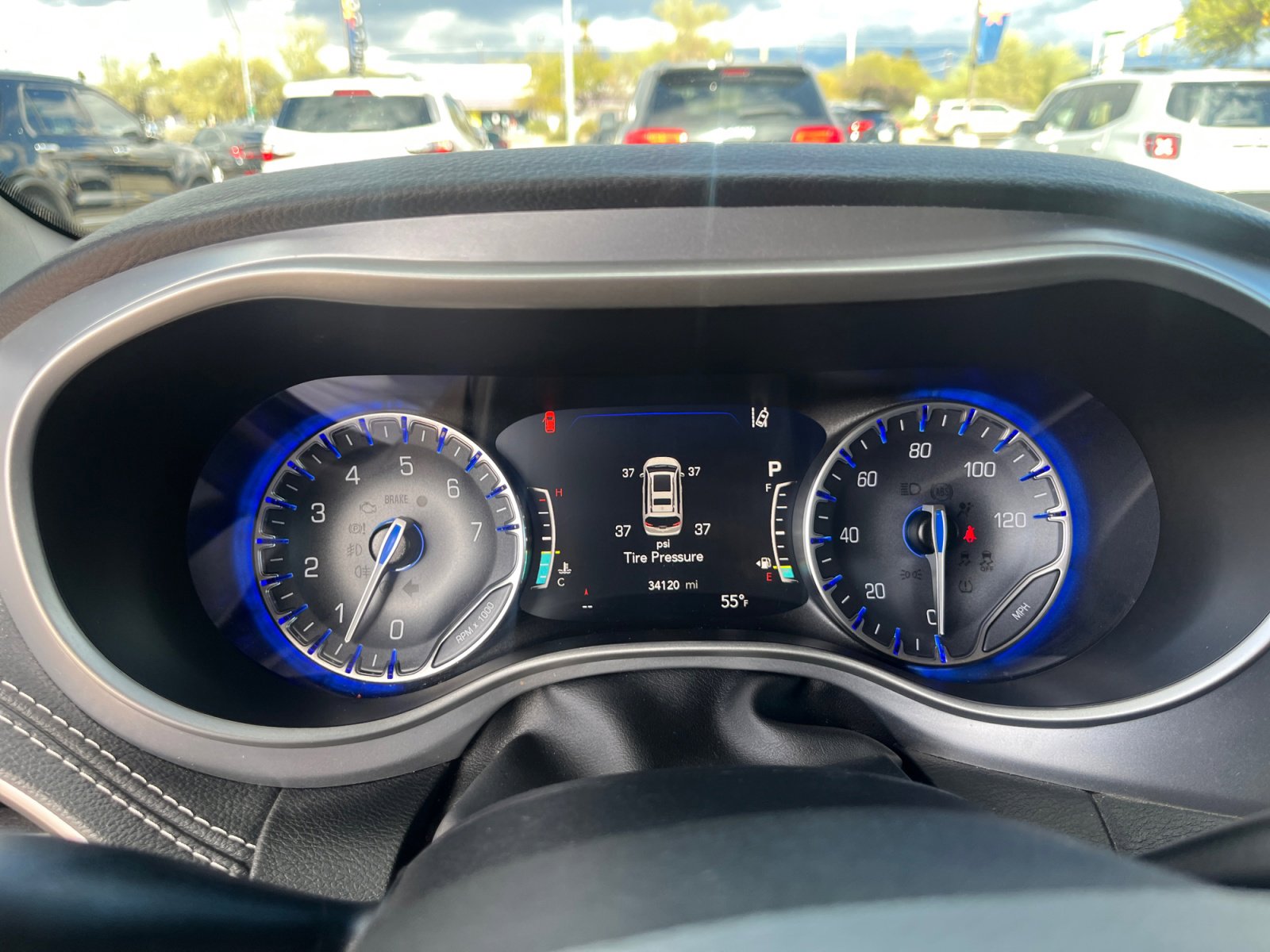 Used 2023 Chrysler Pacifica Touring-L w/ S Appearance Package image 10