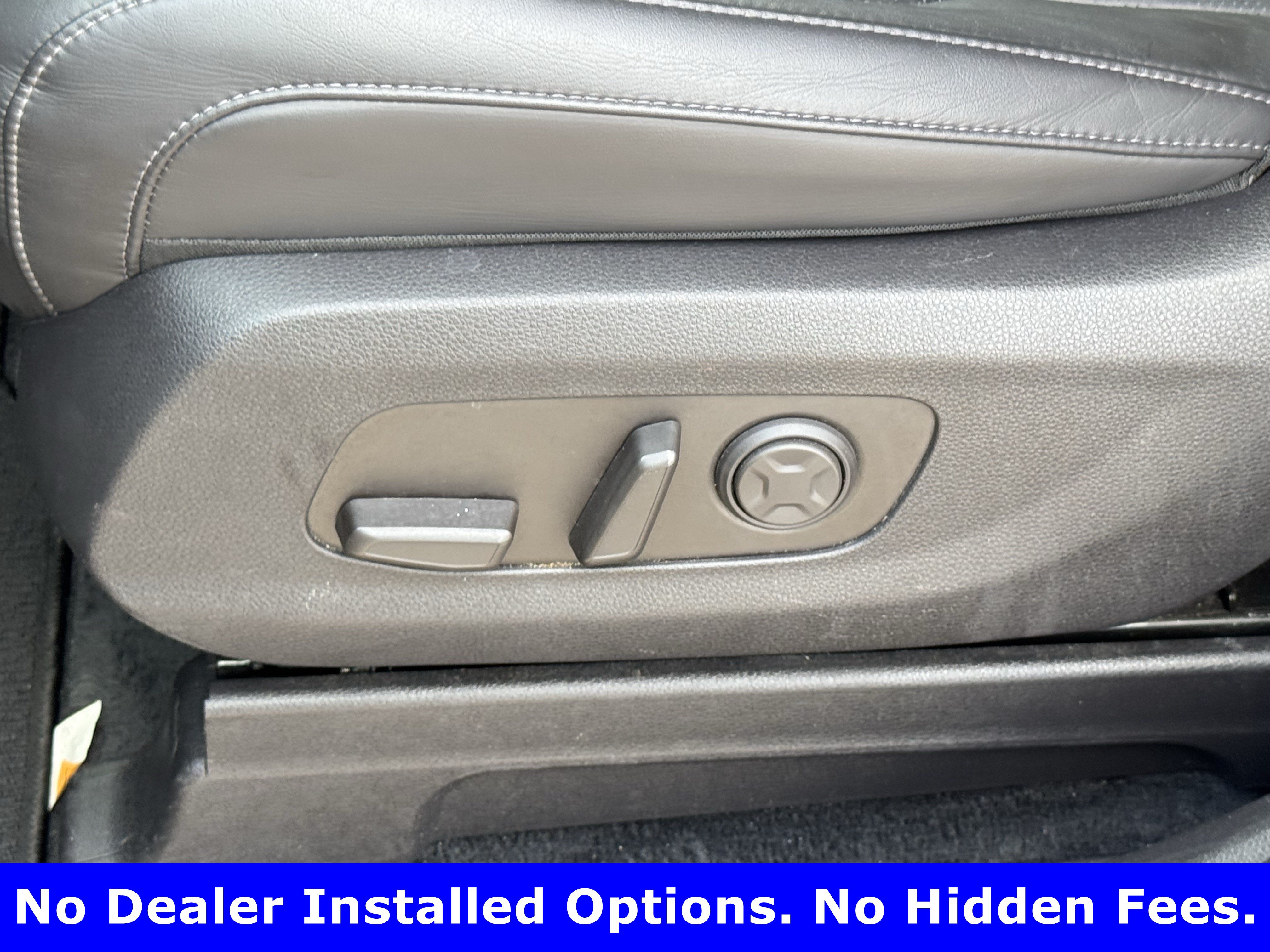 Used 2025 Kia Carnival FWD image 24