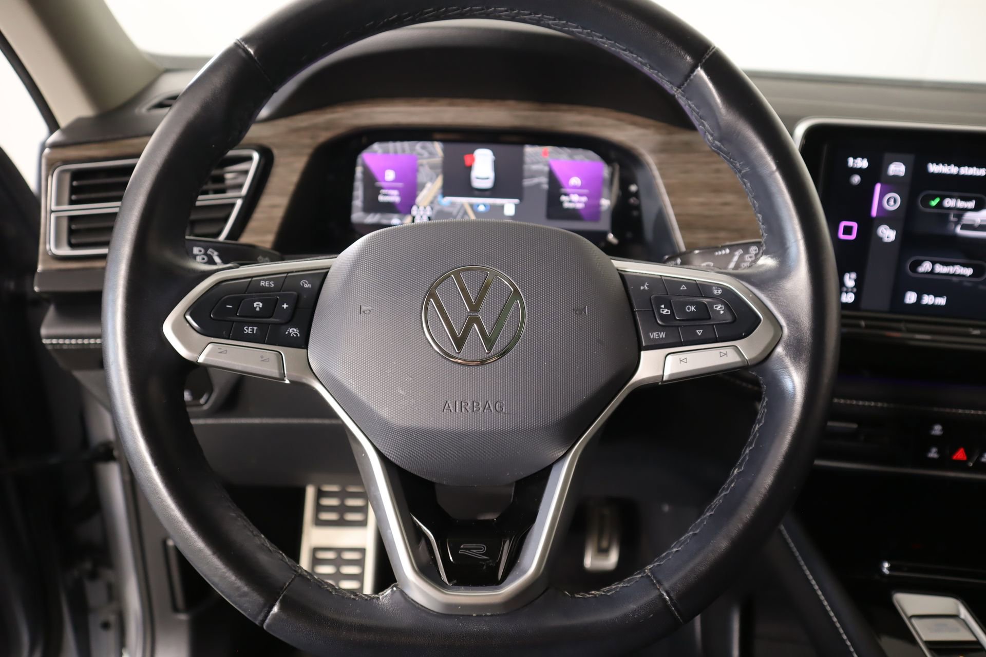 Used 2024 Volkswagen Atlas SEL Premium R-Line image 3