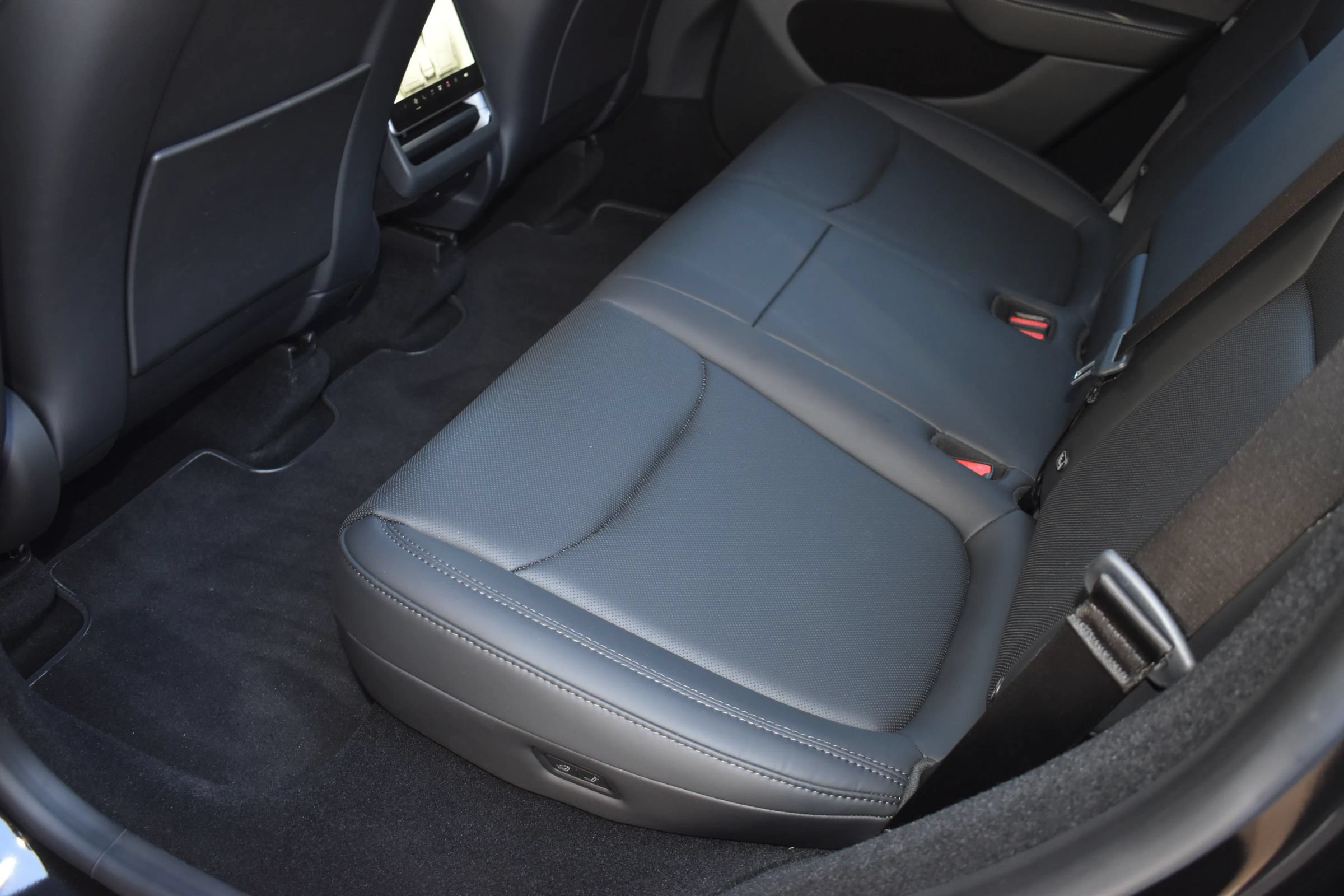 Used 2026 Tesla Model Y Long Range RWD image 11