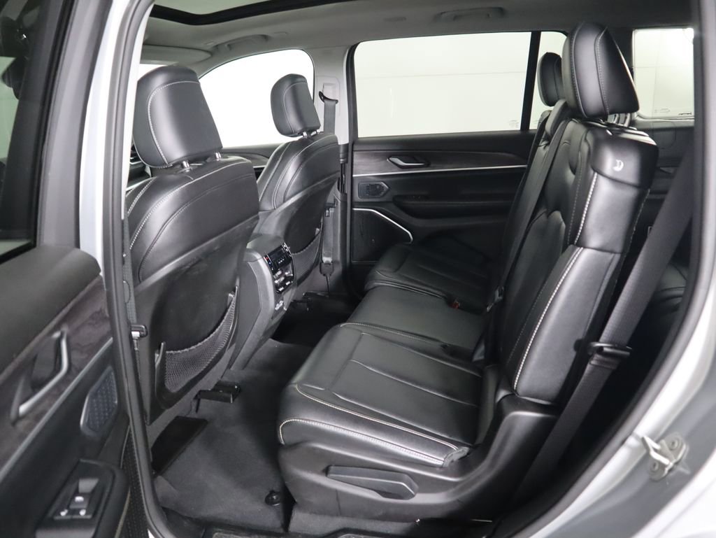 Used 2024 Jeep Grand Cherokee L Limited image 22