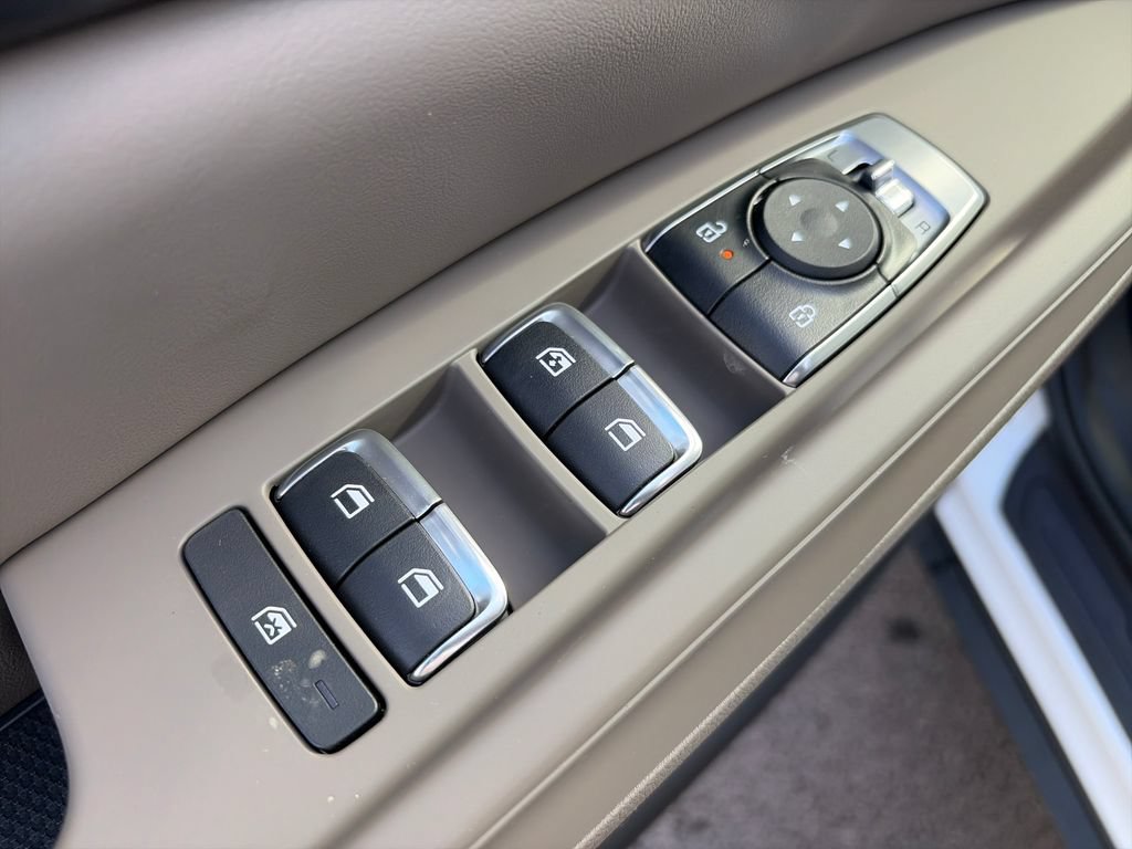 New 2027 Kia Carnival FWD image 17