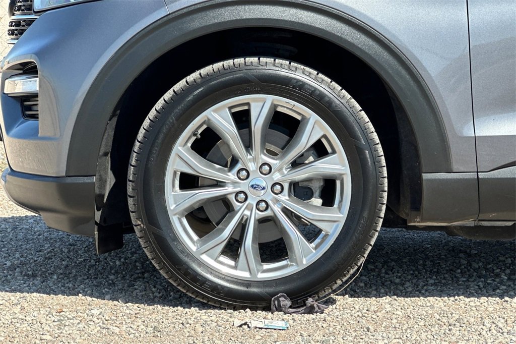 Used 2021 Ford Explorer XLT w/ Equipment Group 202A image 29