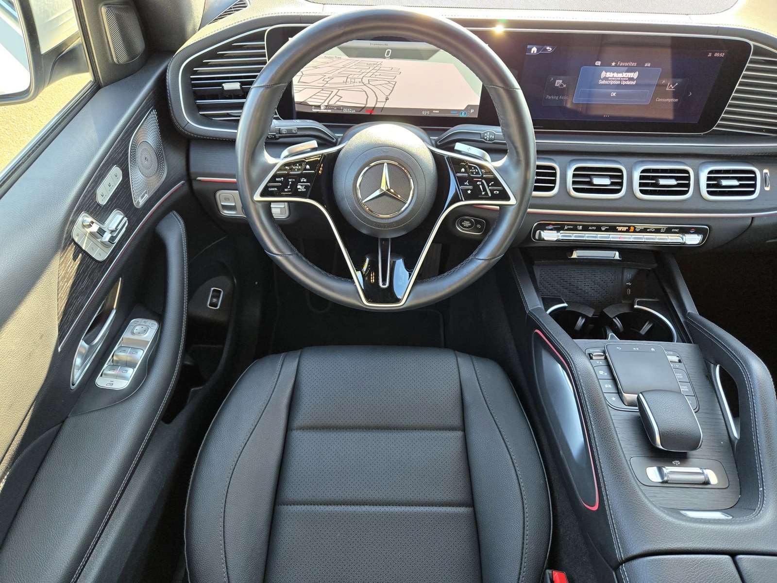 Used 2024 Mercedes-Benz GLS 450 4MATIC image 10