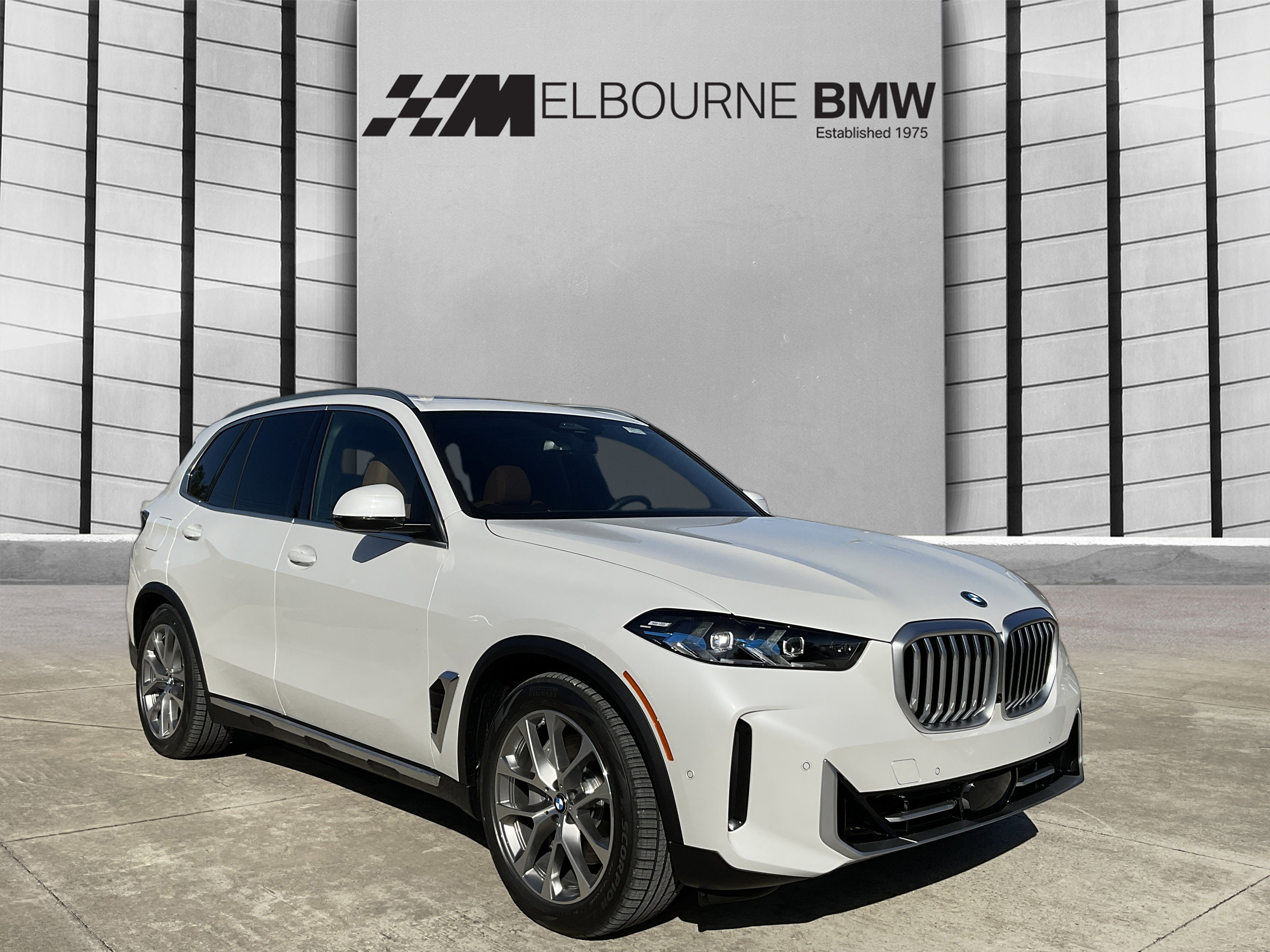 New 2026 BMW X5 xDrive50e w/ Premium Package