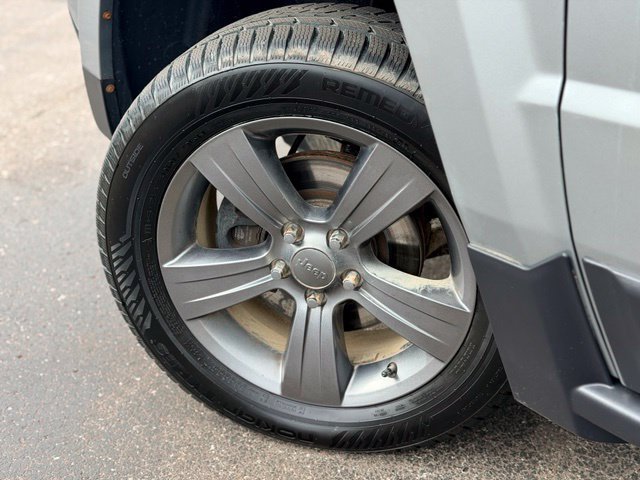 Used 2015 Jeep Patriot High Altitude AWD/4WD image 23