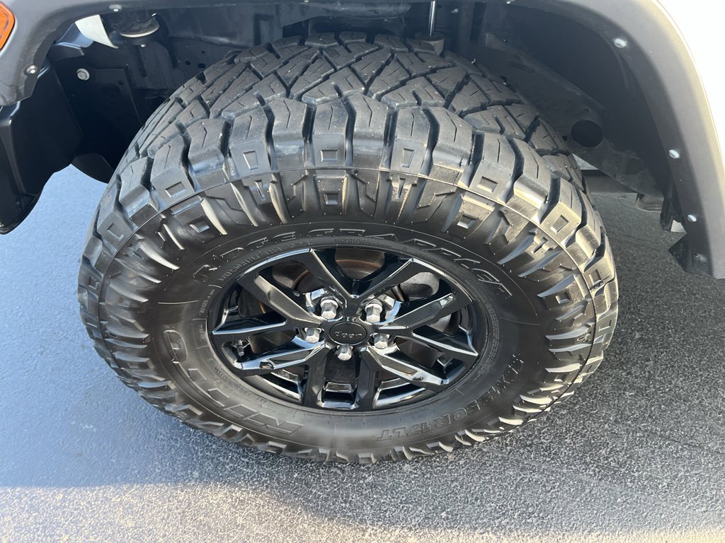 Used 2023 Jeep Gladiator Sport image 30