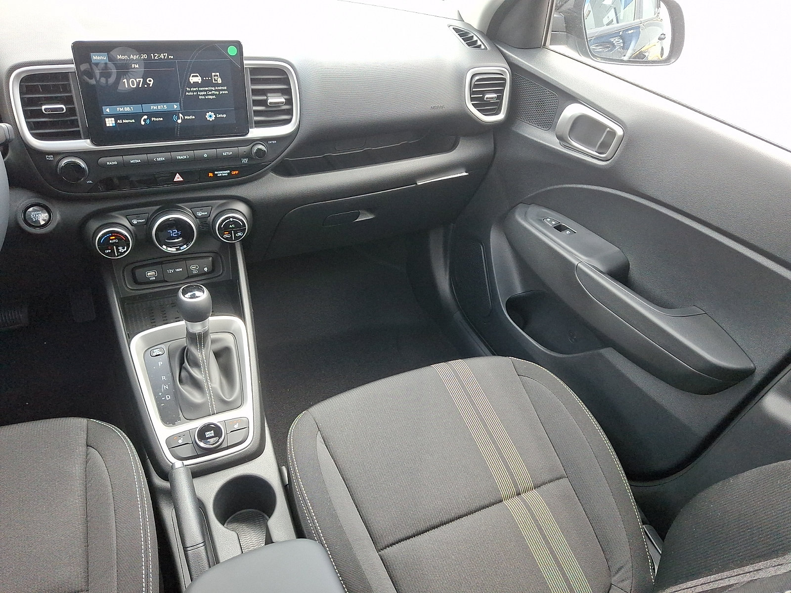 New 2026 Hyundai Venue SEL FWD image 11