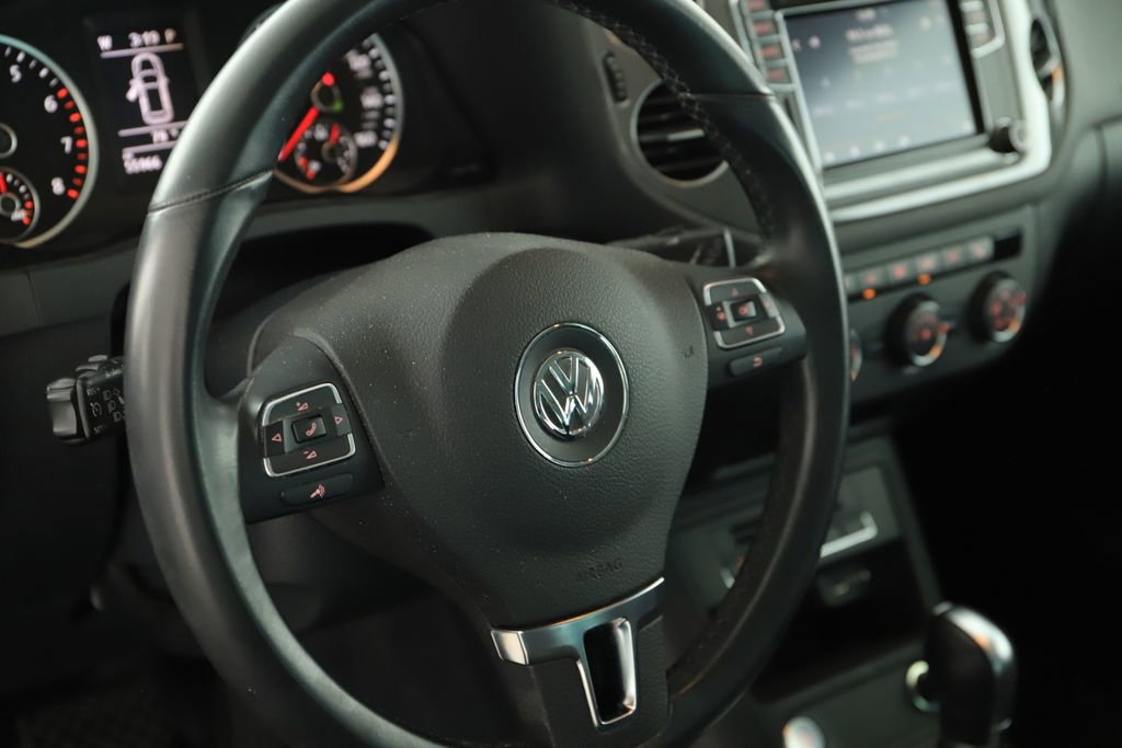 Used 2017 Volkswagen Tiguan Wolfsburg Edition FWD image 16