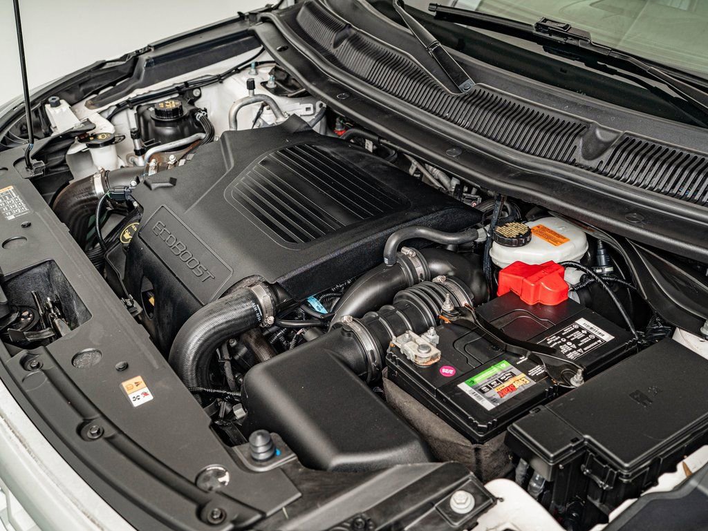 Used 2017 Ford Explorer Platinum image 40