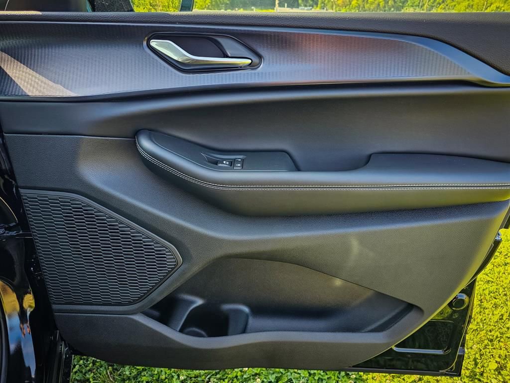 New 2025 Jeep Grand Cherokee L Altitude image 47