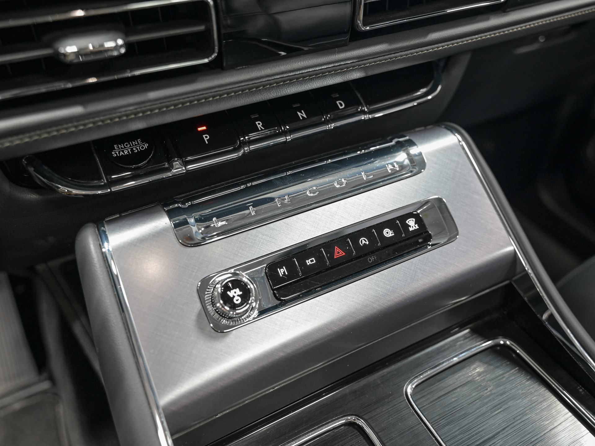 Used 2025 Lincoln Aviator AWD image 22