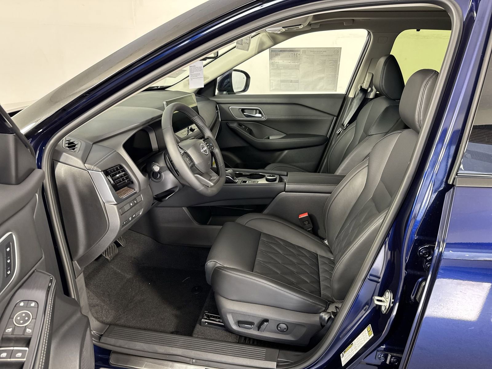 New 2026 Nissan Rogue Platinum w/ Platinum Premium Package image 5
