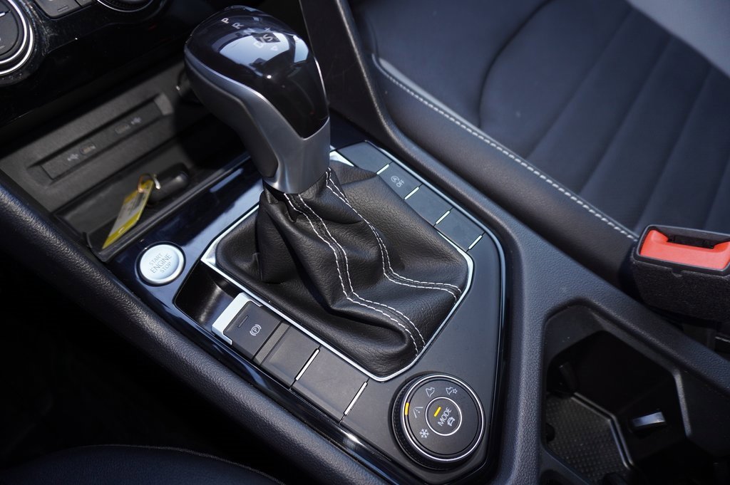 Used 2023 Volkswagen Taos SEL image 19