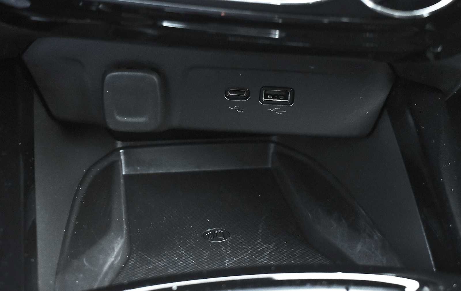 Used 2025 Chevrolet Trax RS w/ Sunroof Package image 22