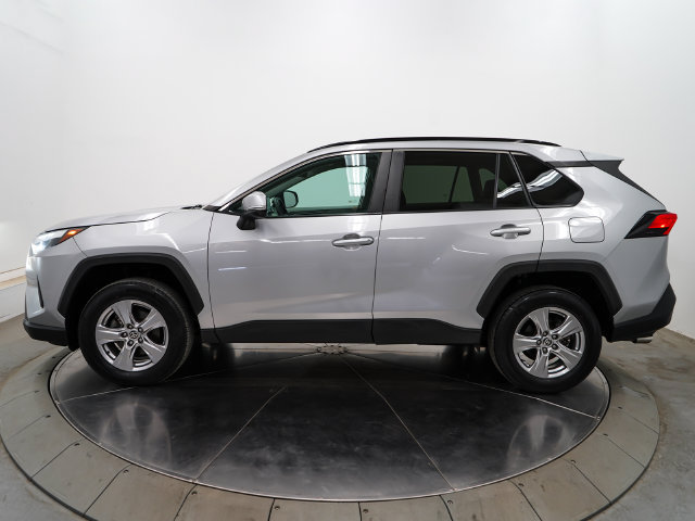 Used 2022 Toyota RAV4 XLE w/ Convenience Package AWD/4WD image 7
