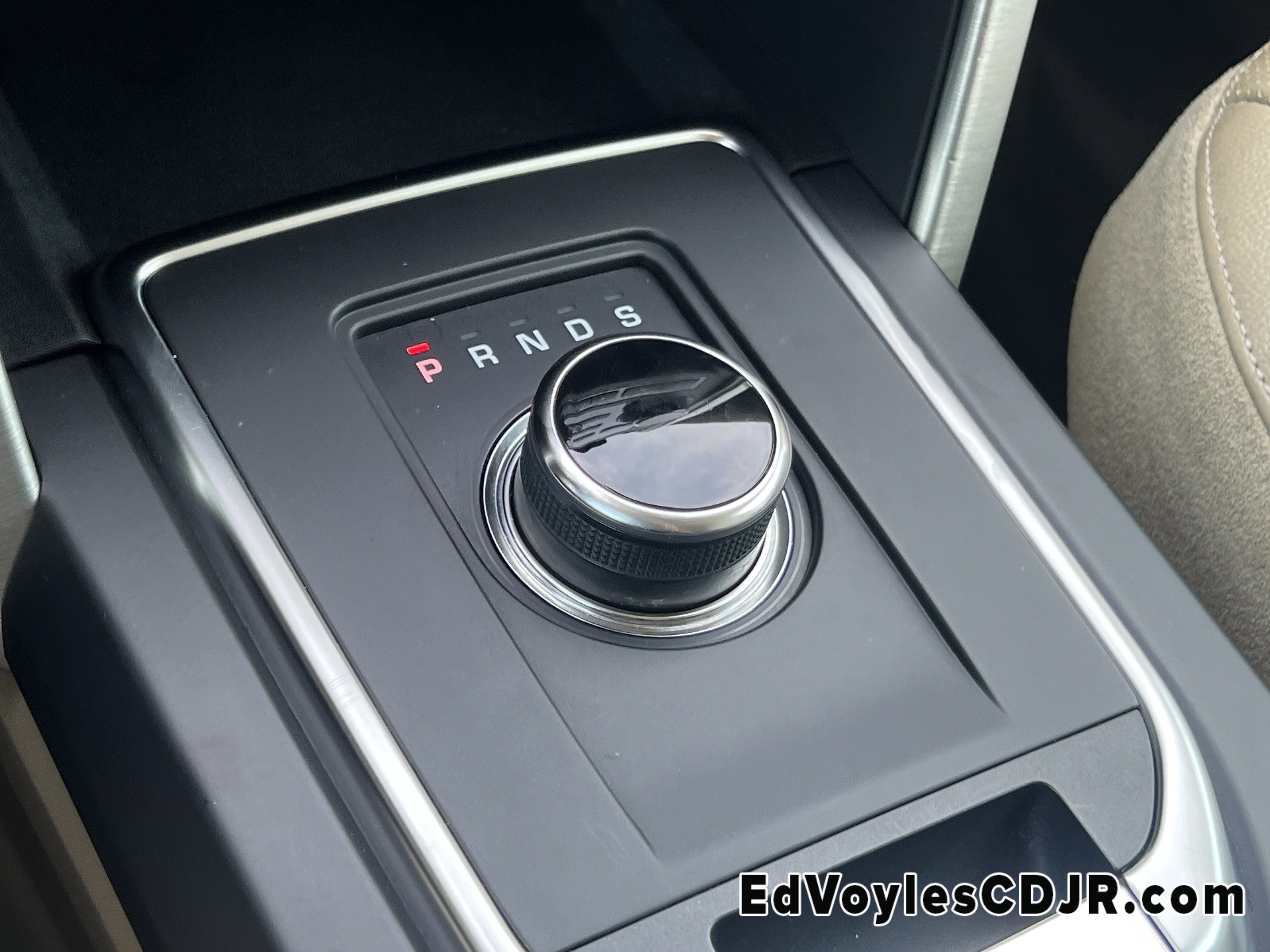 Used 2018 Land Rover Discovery Sport HSE image 37