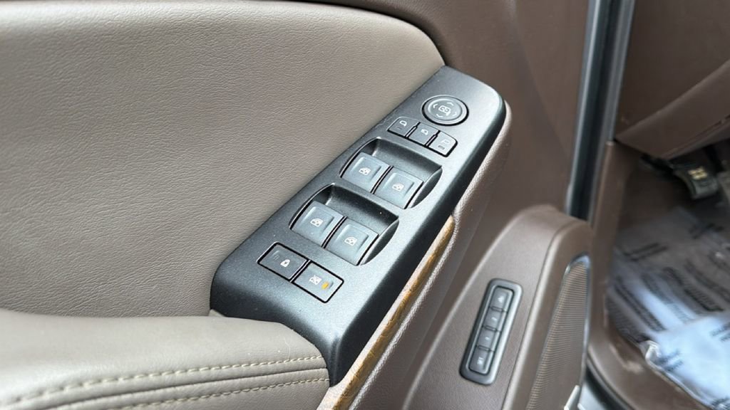 Used 2019 GMC Yukon Denali w/ Denali Ultimate Package AWD/4WD image 15