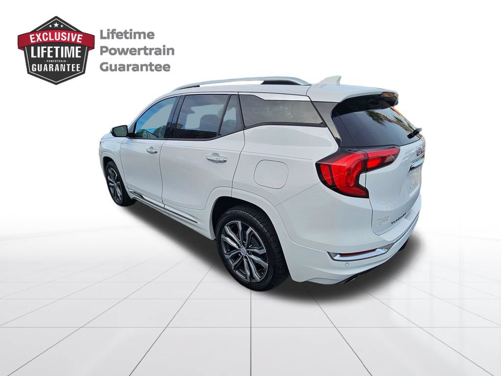 Used 2020 GMC Terrain Denali w/ Denali Premium Package FWD image 3