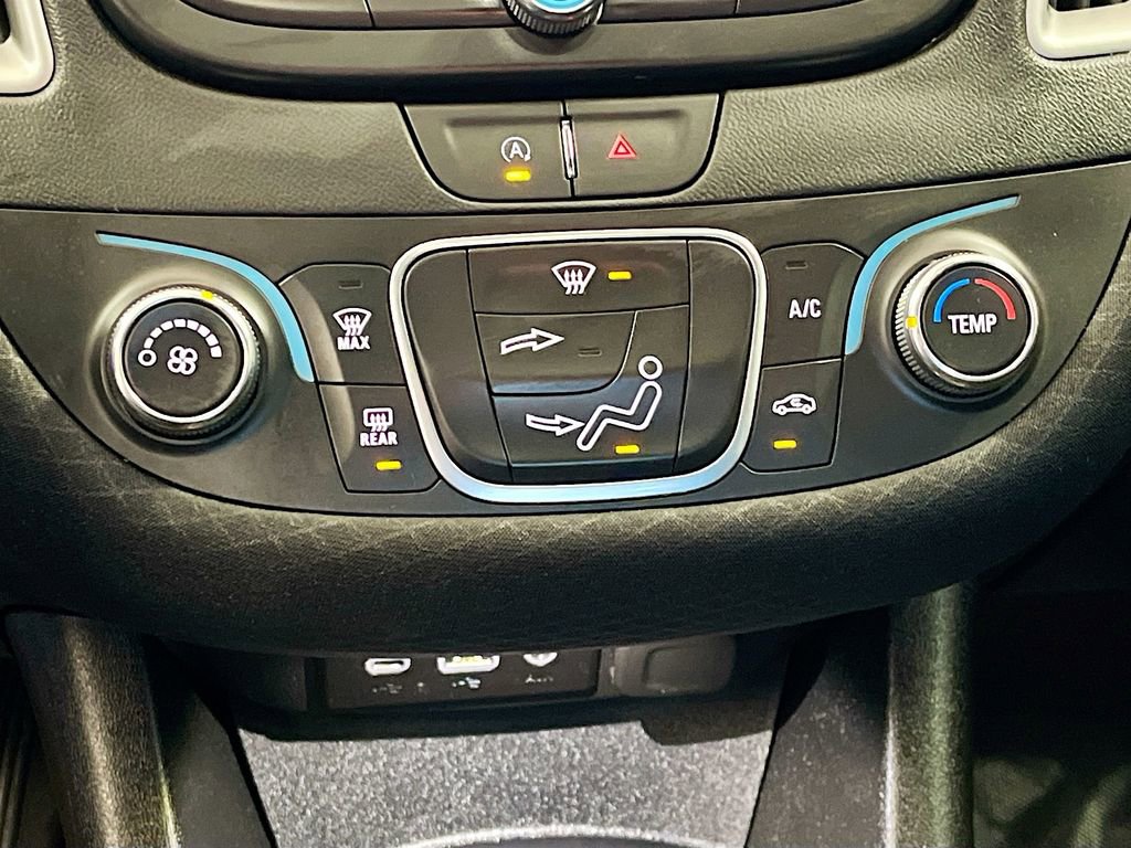 Used 2025 Chevrolet Malibu RS image 14